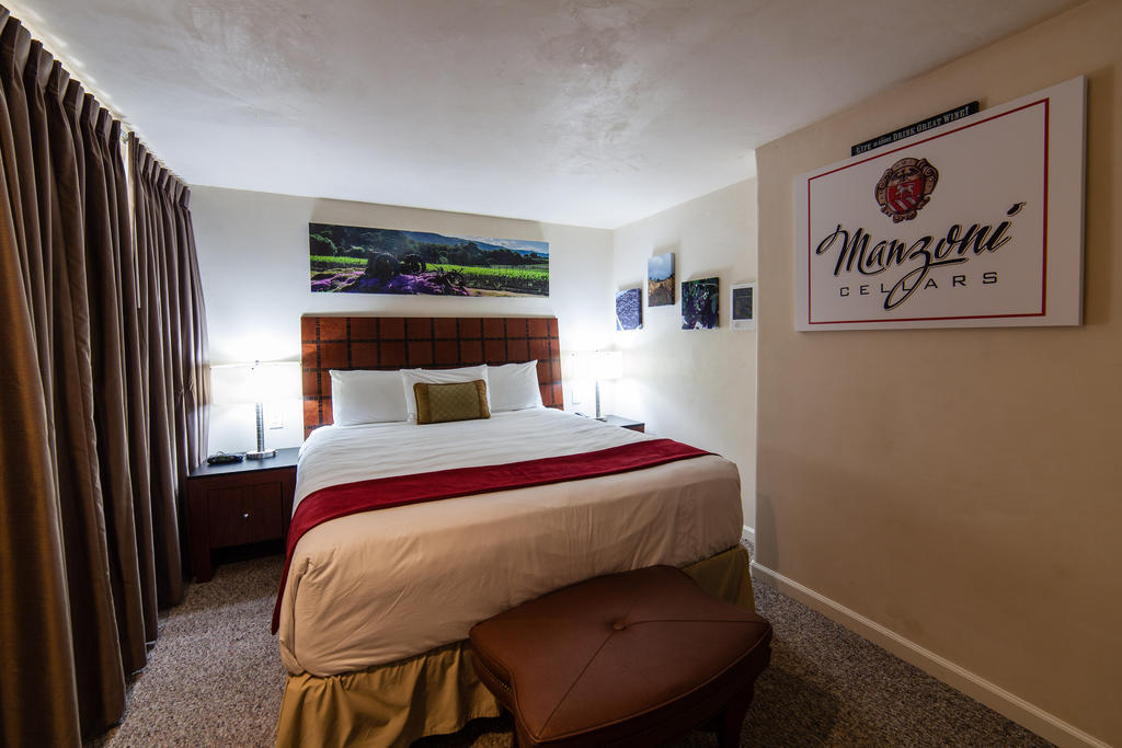 The Vendange Carmel Inn & Suites Zimmer foto