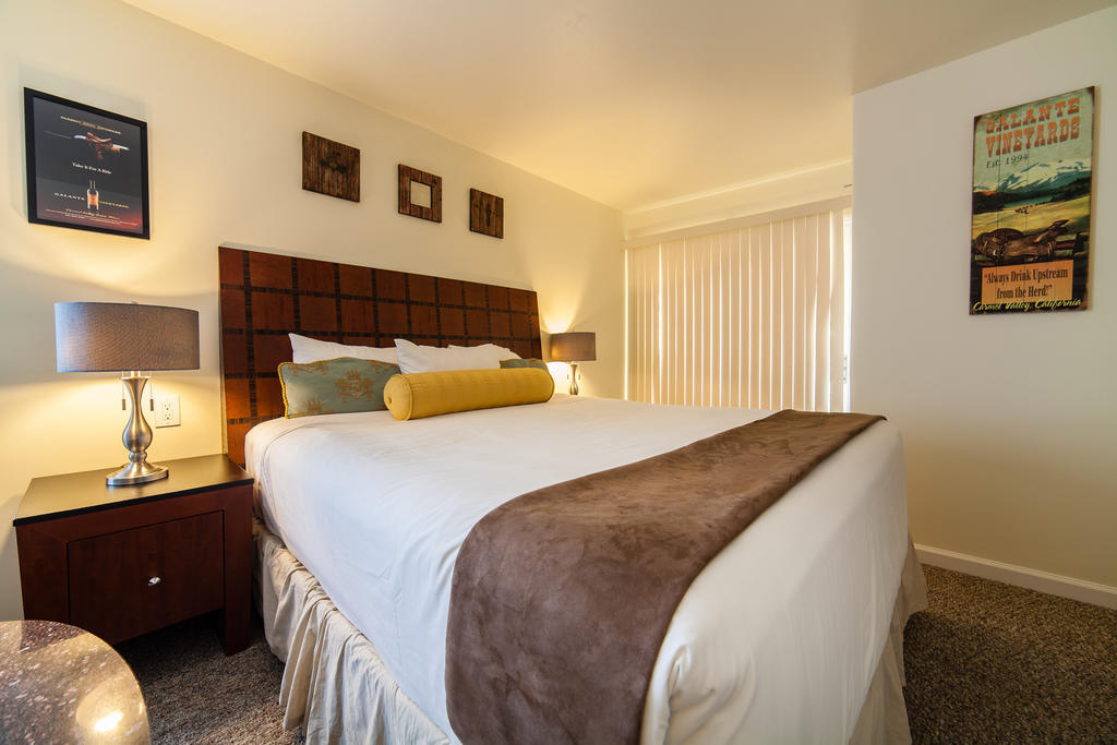 The Vendange Carmel Inn & Suites Zimmer foto
